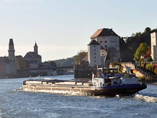 Umschlag in den bayerischen Häfen erholt sich vom Donauhochwasser 2013