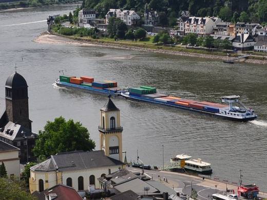 Rhinecontainer stärkt Relation Anwerpen-Mittelrhein
