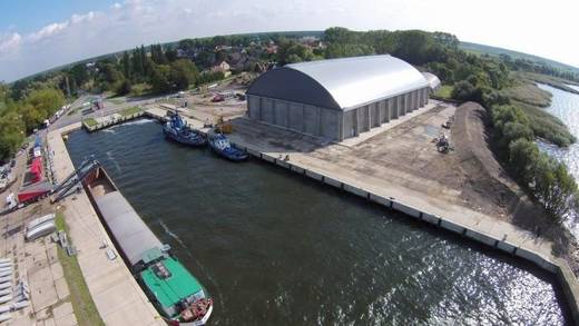 Hafen Stepnica nimmt erste Lagerhalle in Betrieb