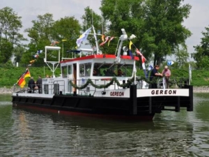 WSA Köln nimmt Arbeits- und Aufsichtsschiff „Gereon“ in Betrieb