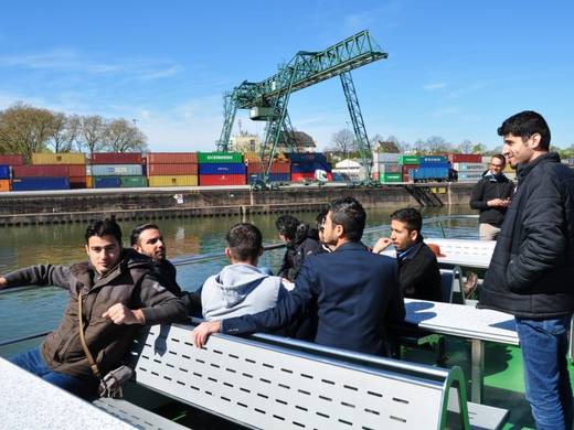 Rückblick Tag der Logistik: Hafenrundfahrt mit Neurheinländern