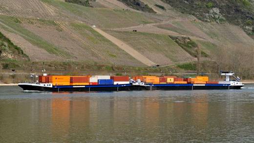 Studie belegt Vorteile von Container-Megahub am Niederrhein