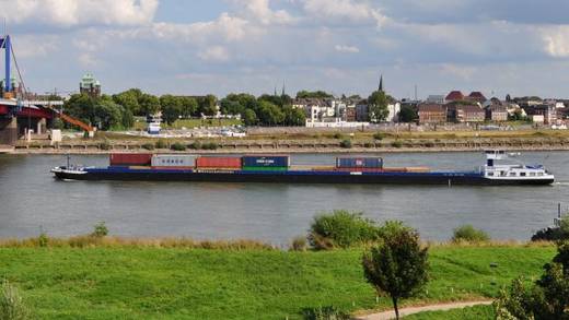 Contargo übernimmt Rhinecontainer
