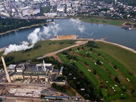 Neuer Fernwärme-Düker quert Rhein in Düsseldorf