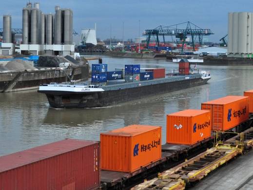 BAG-Prognose: Binnenschifffahrt legt 2014 um 1,4 Prozent zu