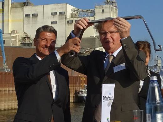 Neue Spundwand im Stadthafen Wesel offiziell übergeben