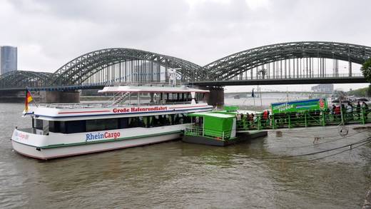 Saisonrückblick 2013: 15.000 Fahrgäste für Kölner Hafenrundfahrt