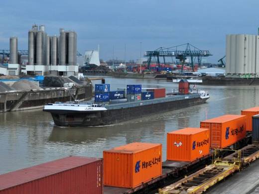 Güterbeförderung per Binnenschiff wächst 2014 um 0,8 Prozent
