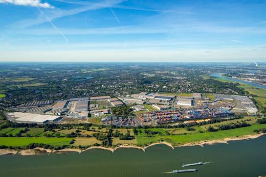 Fressnapf errichtet Logistikzentrum im Hafen Duisburg