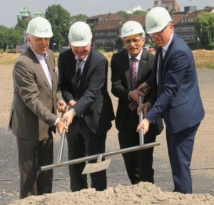 Mercatorinsel Duisburg: Spatenstich für Logistikzentrum von DB Schenker